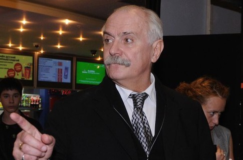 Доренко обвинил Михалкова в «сосании» денег